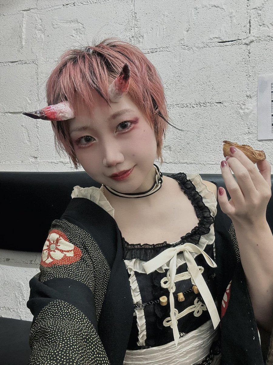 335neo's tweet photo. 角の部位破壊ライブ中に何回起こんねんと思った👹

らぶ

 #バンもん #ハロウィン https://t.co/OJ5e14Zd9G