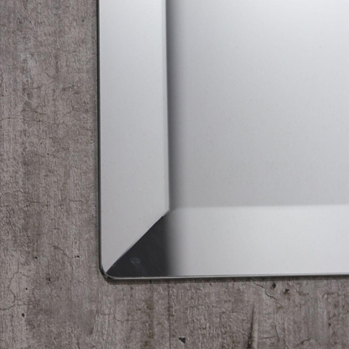 BuildSaverSA's tweet photo. Explore the mirror collection at our Takealot store.

https://t.co/a8GIO0gZy9

Transform your space with a mirror that enhances light, creates a sense of depth, and adds a refined focal point.

#furniture #mirrors https://t.co/9yEgiTGKeD