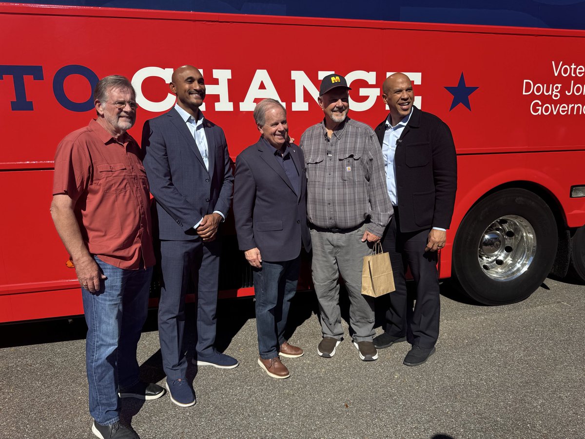 DougJones's tweet photo. I say it all the time, but this really is a change election, and you could feel it in Dothan yesterday. I joined @ShomariFigures for a packed rally along with our friends @CoryBooker and @jontester 

When Republicans in Montgomery redrew the congressional maps in May, they counted us out. But the momentum across the state says they counted wrong. 11 days to go. Let’s go win this thing.