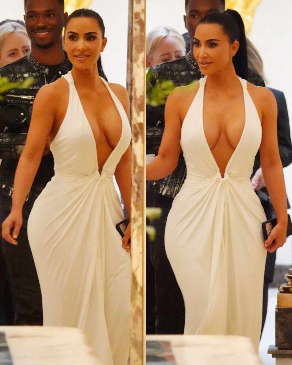 PageSix's tweet photo. Kim Kardashian and Kris Jenner were spotted shopping at the Bvlgari boutique in Rome, Italy. 💎

📸: BACKGRID https://t.co/ZiiO94gXr6