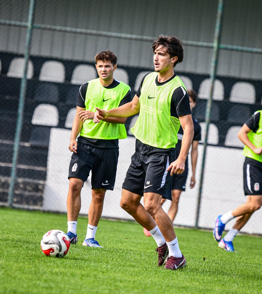 BjkAkademi's tweet photo. U19 Akademi Takımımız, Başakşehir maçı hazırlıklarını Nevzat Demir Tesisleri’nde gerçekleştirdiği antrenman ile sürdürdü. 💪🏻 https://t.co/cc57YdJaMe