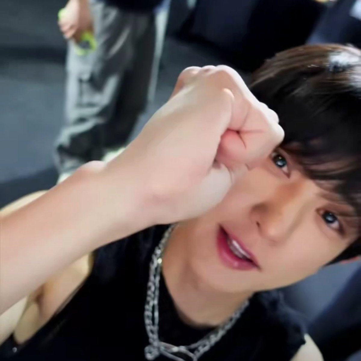 mmutiexo tweet picture