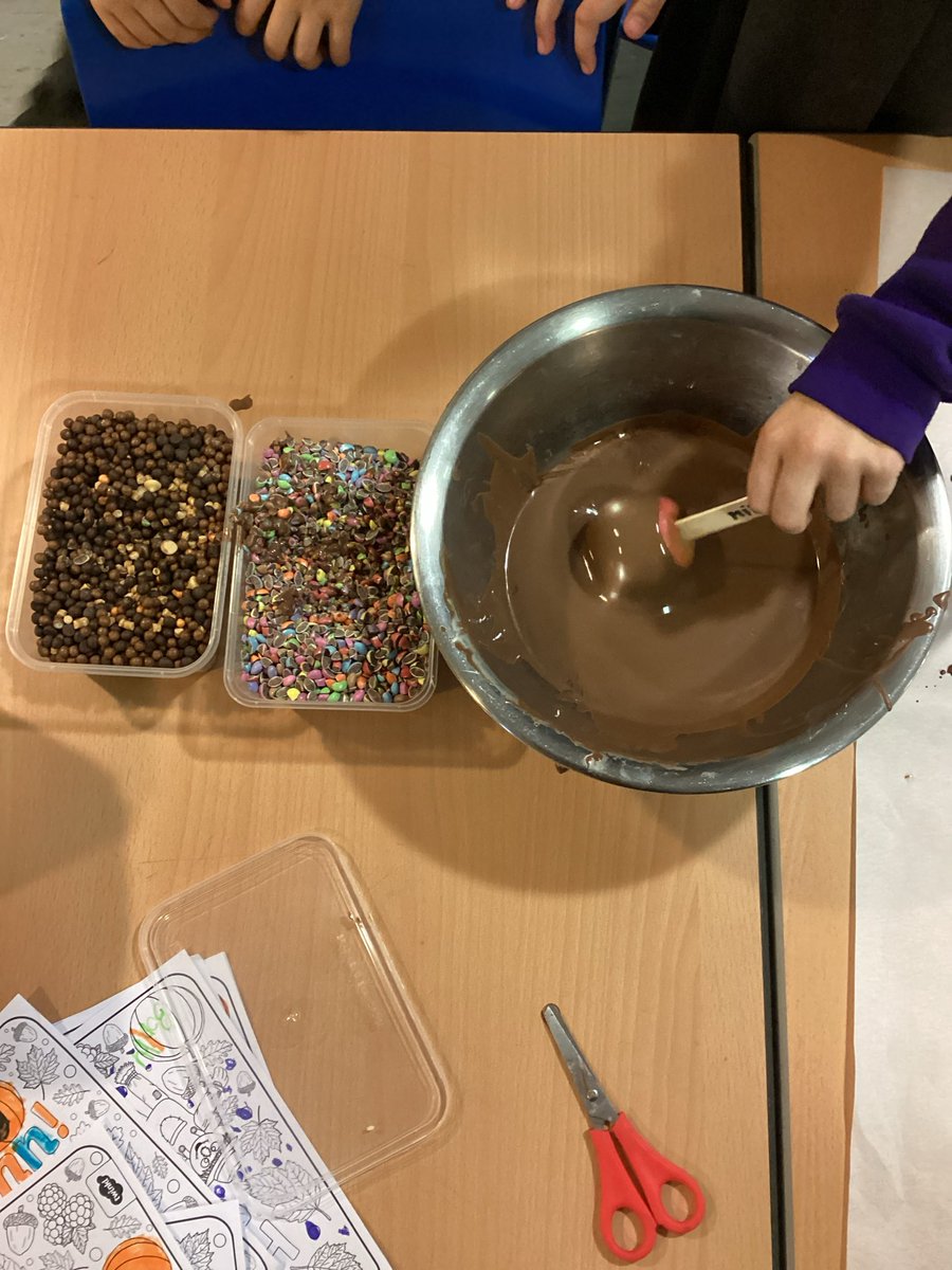 Year2Springwell's tweet photo. Year 2 children, who managed to get all their Springwell reads stamps this half term, were rewarded with making chocolate apples this afternoon! 🍎🍫If you’d like to win the reward next half term, remember to read 5 times a week 📖 https://t.co/JIl2pDEGSj