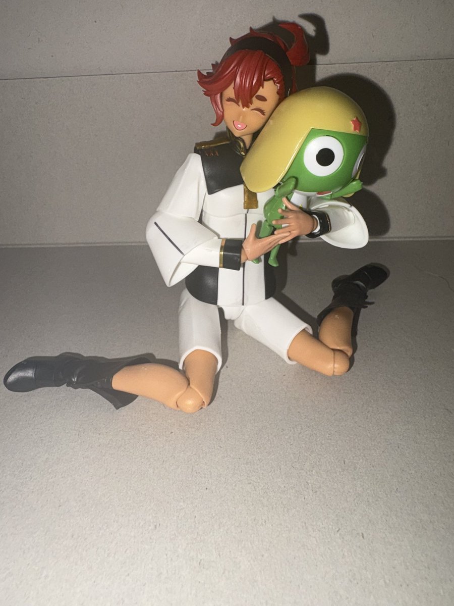 Keito_MugiTaro's tweet photo. こんばんは〜^_^
今日もお疲れ様でした👍

明日のケロロ軍曹でモアちゃんが出るので、中の人繋がりで先週の日曜日に組んだスレッタとケロロ軍曹とコラボさせました😆
#ガンプラ 
#スレッタ・マーキュリー 
#ケロロ軍曹 
#中の人繋がり https://t.co/UvFS4FIRJt