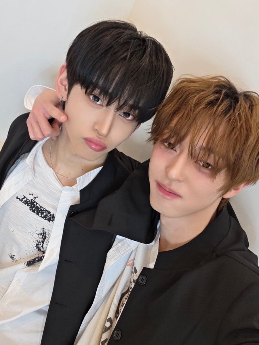 fromizzy_'s tweet photo. eunchan looks like someone i know but idk who #idntt https://t.co/RX2rjeN8uQ