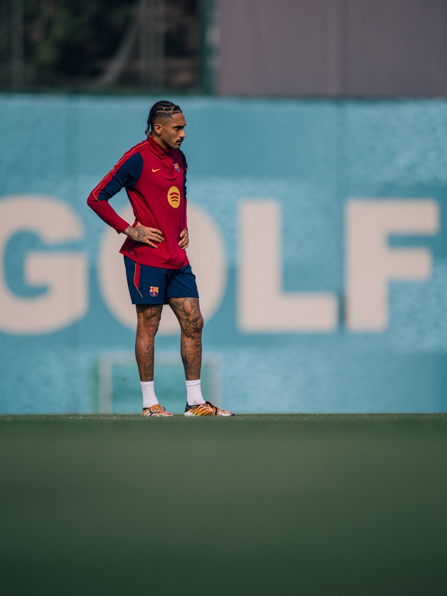 FCBarcelona_es's tweet photo. Las nuevas lonas de la Ciutat Esportiva 👀

FC Barcelona x @spotify x Tyler, The Creator x GOLF WANG ⛳ https://t.co/BvjKk84RSx