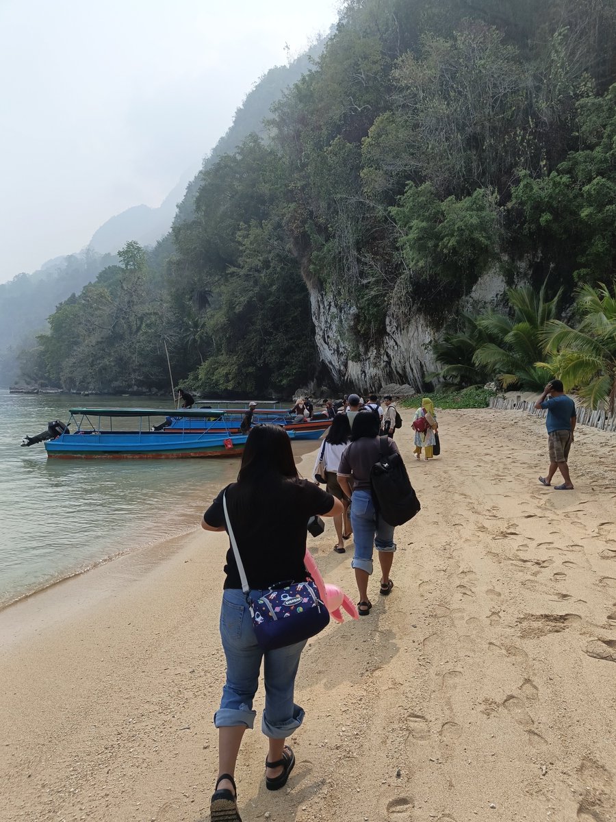 Chevin_Souisa's tweet photo. Balik ke Ambon https://t.co/ughifSaitN