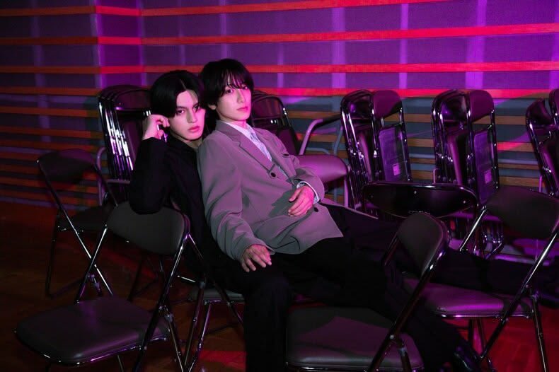 toumiyadaze's tweet photo. i thank the bl gods for pairing these two in one series 🤧 https://t.co/vQmpQy0R9O