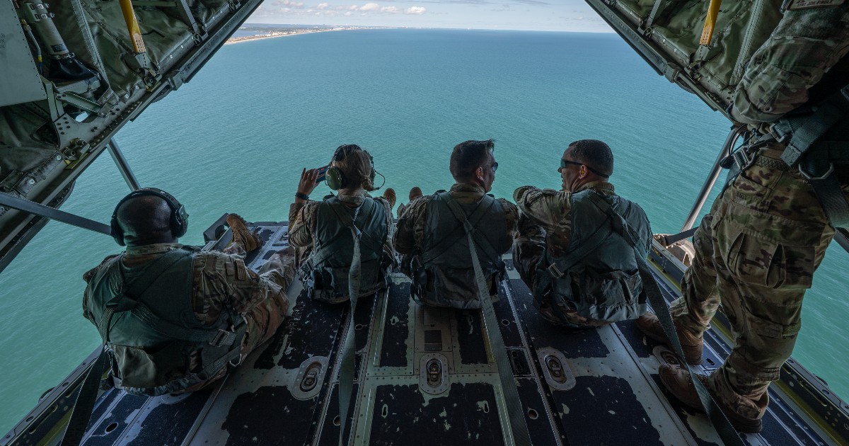 SLDelta45's tweet photo. Leadership at new heights ✈️ 

SNCO Summit attendees took professional development to the skies, sitting on the open ramp of a 39th Rescue Squadron HC-130J Combat King II during a flight over Patrick SFB.

#SNCOsummit #Leadership #AirForce #C130 #CombatKingII #PatrickSFB https://t.co/sMqStRhtMM