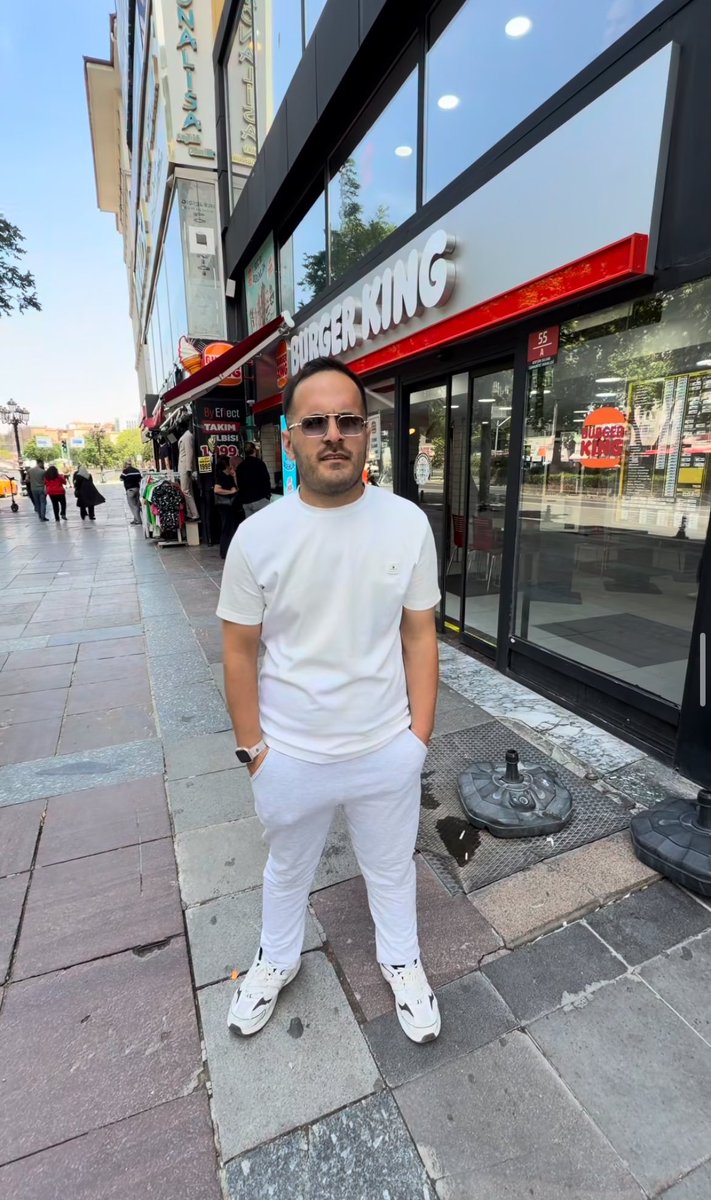 crisnuo521's tweet photo. @omeraydar_ 我们土耳其人太帅了🥰 https://t.co/QyaytIARe5
