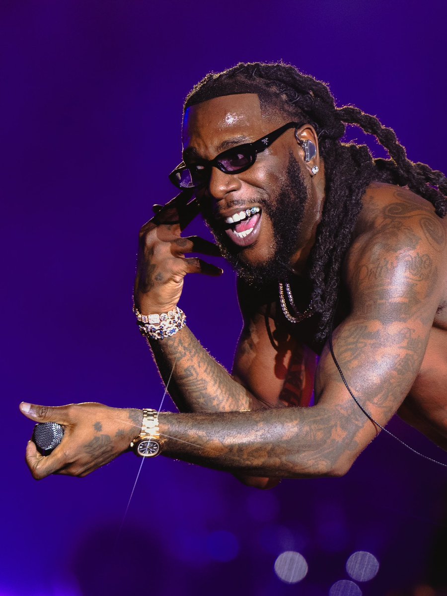 Toluwase_x's tweet photo. BURNA BOY WINS CROSSOVER ARTIST OF THE YEAR AT THE BILLBOARD LATIN MUSIC AWARDS 2026 🏆 https://t.co/xLIaNonK3d
