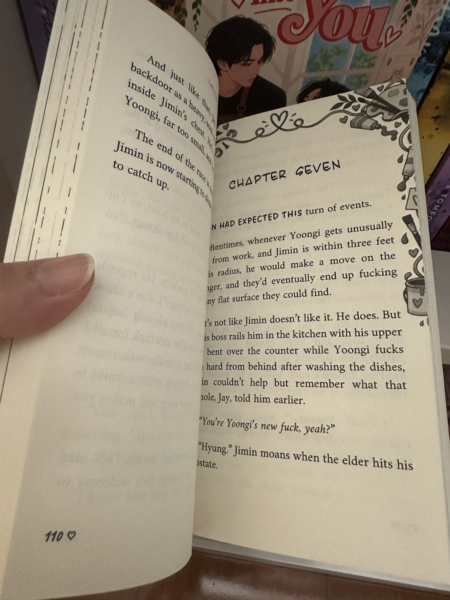 ladyelocin's tweet photo. the pocketbook version is so cute! i'll be bringing it with me on my travels lol. as for the hardback, the colored pages turned out great 🤍
https://t.co/Vuk3YTKE3d https://t.co/61NpMPQ2I4