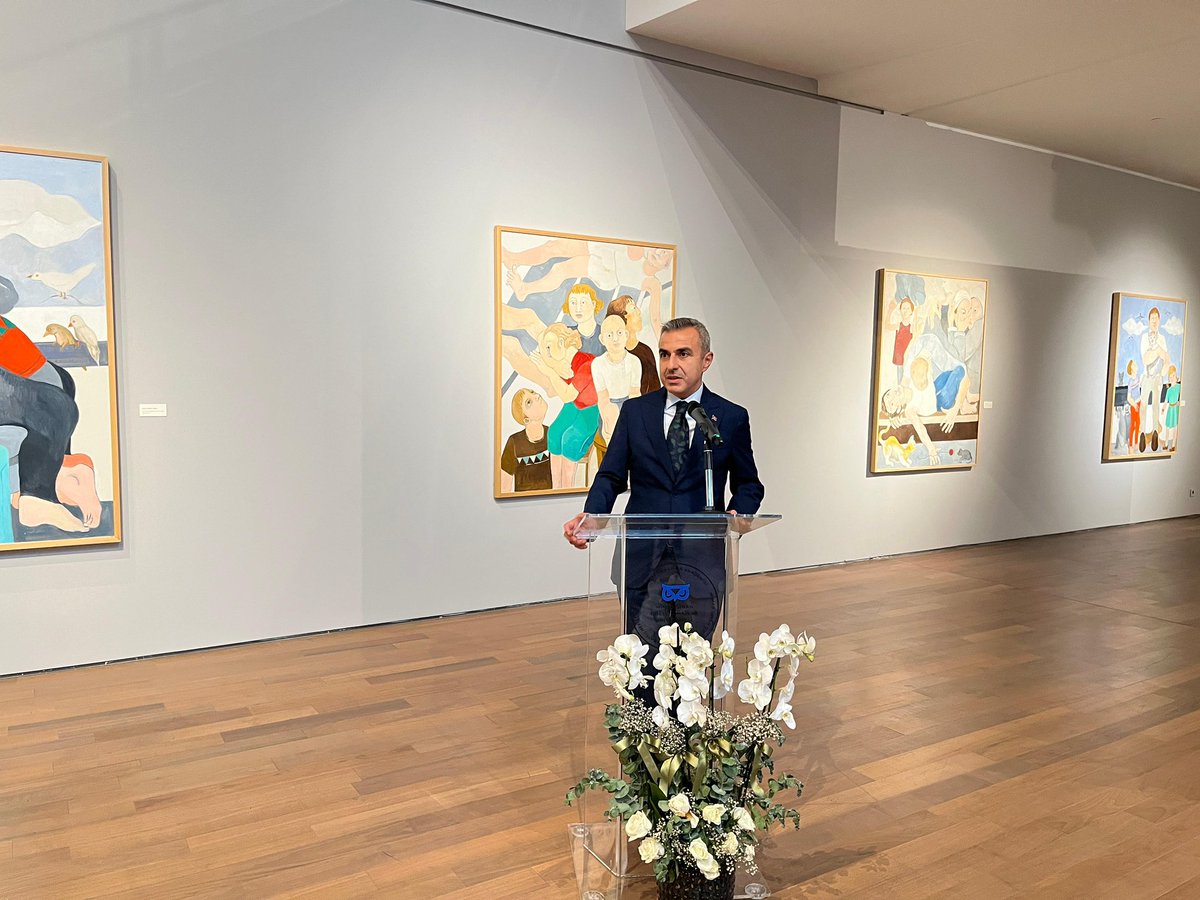 ataatasoy19's tweet photo. Mimar Sinan Güzel Sanatlar Üniversitesi İstanbul Resim ve Heykel Müzesinde düzenlenen Neş’e Erdok Filistin temalı sergisinin açılış programına Mimar Sinan Güzel Sanatlar Üniversitesi Rektörümüz Sayın Prof.Dr.Ahmet Sacit Açıkgözoğlu ve eşimle birlikte katıldım.Toplumsal gerçekçi yaklaşımı ile alanında öncü ressam Neş’e Erdok’un değerli eserlerini inceledim.Kıymetli duayen sanatçımızı tebrik ediyor,serginin hazırlanmasında emeği geçen herkese teşekkür ediyorum.
@TC_istanbul
@gul_davut
@msgsuniversite