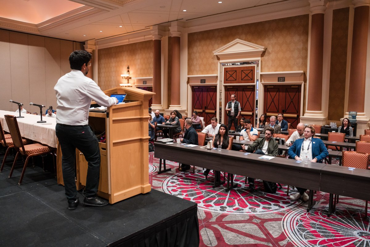 MerkleScience's tweet photo. 🇺🇸 That’s a wrap on Merkle Meet Las Vegas.

Thank you to everyone who joined us at Caesars Palace during #Money2020 for an afternoon on programmable payments, AI-driven risk detection, bank-crypto convergence, and stablecoins in cross-border payments.

Huge thanks to @DuaneMorrisLLP and our sponsors @AleoHQ, @thestablecon, @nsureai, @movantis_global , @FiatRepublic, @blindpay, and @range_org 🤝