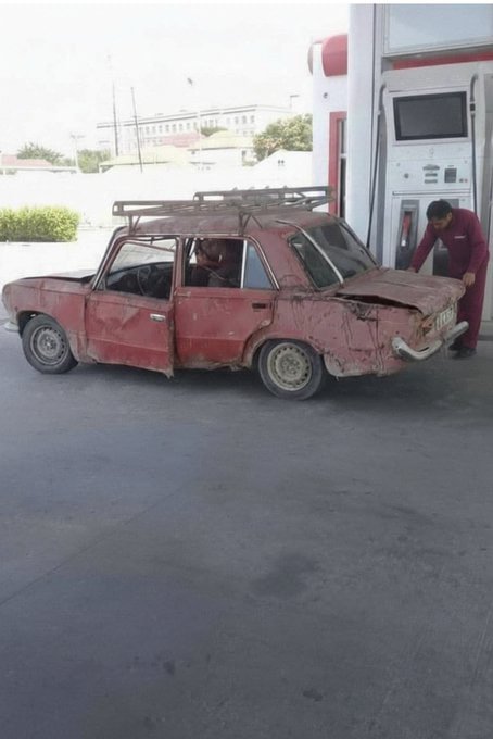 Maria1708k's tweet photo. Say ONE thing nice about this car https://t.co/IWdds3Q2IU