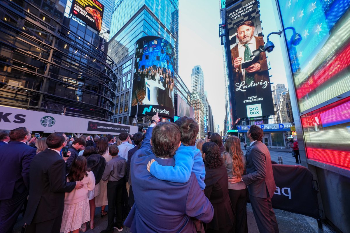 NasdaqExchange's tweet photo. Lycia Therapeutics is developing novel LYTAC therapeutics to eliminate disease-causing extracellular proteins. 

Proud to welcome $LYCA to the public markets! #NasdaqListed https://t.co/oS94YoDlKl