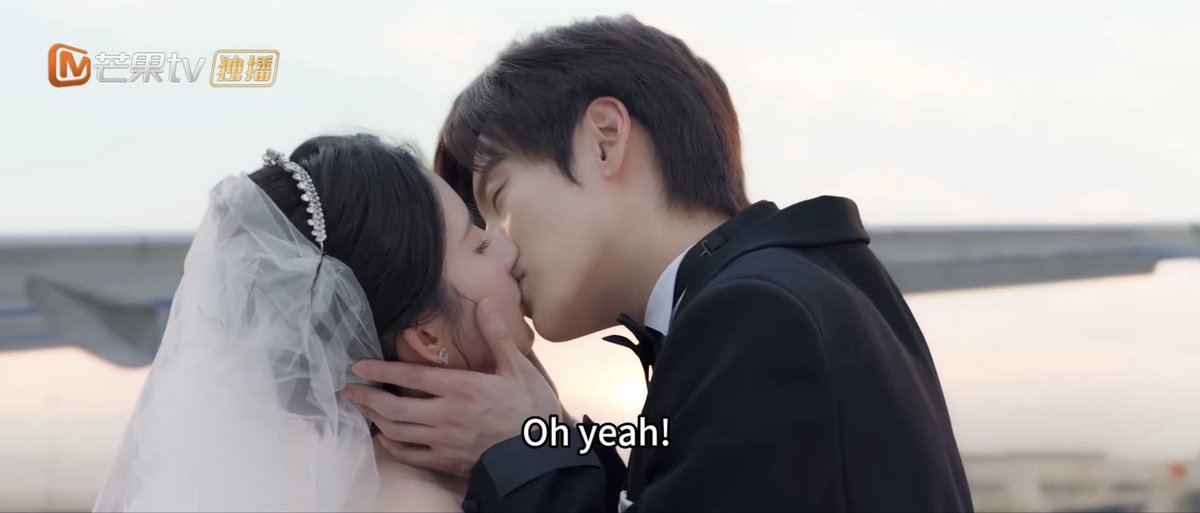 epiCKs88's tweet photo. Finally made it to the ending after getting sidetracked by a million other dramas! 😂 Better late than never! 🤭

#BlossomThroughTheCloud 💕✨🥹🤗
#MilesWei #LiuXieNing https://t.co/h0ll3kyYf4