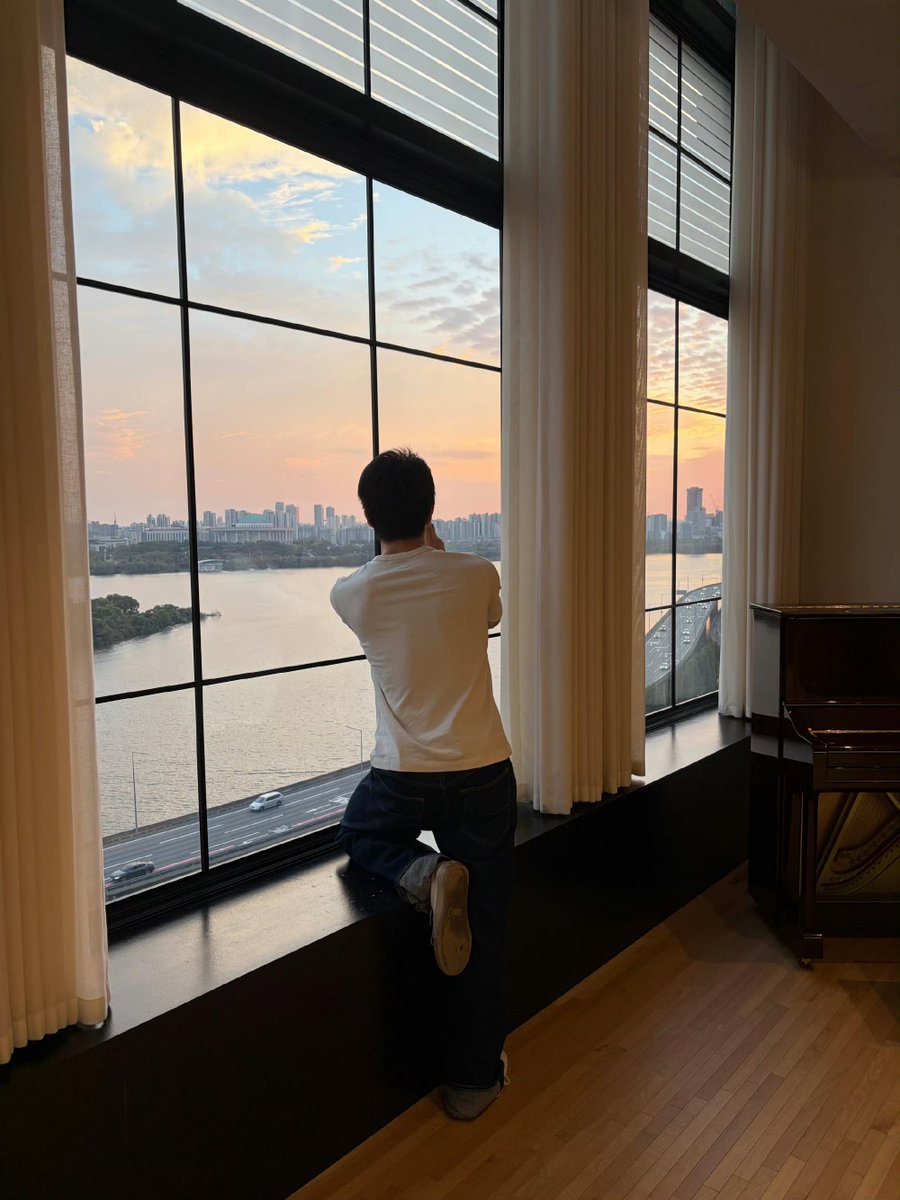 merlynsie's tweet photo. “Upper Room’s view! 🥰”

คุณ CEO มาอัพอวดวิวบริษัท เขาก็ชื่นชมของเขา ได้กลับมาเกาหลีทั้งทีต้องแวะไปอยู่แล้วเนอะ https://t.co/YFP7g0Nigw