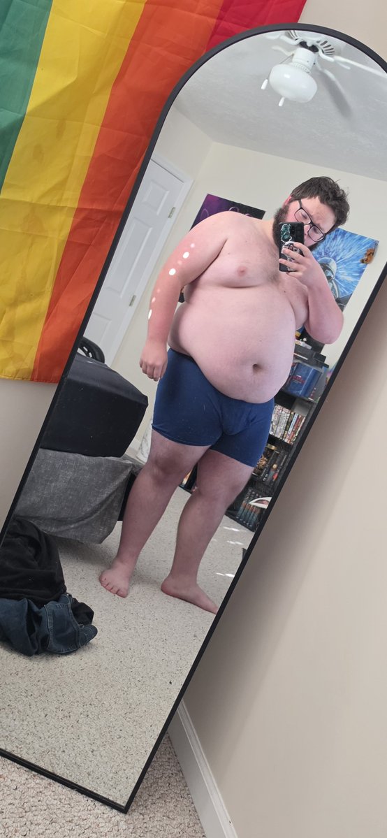 Pinky_1989's tweet photo. I put the Chub in chubby 
Happy fatboi Friday https://t.co/ZxyKHFlWSI