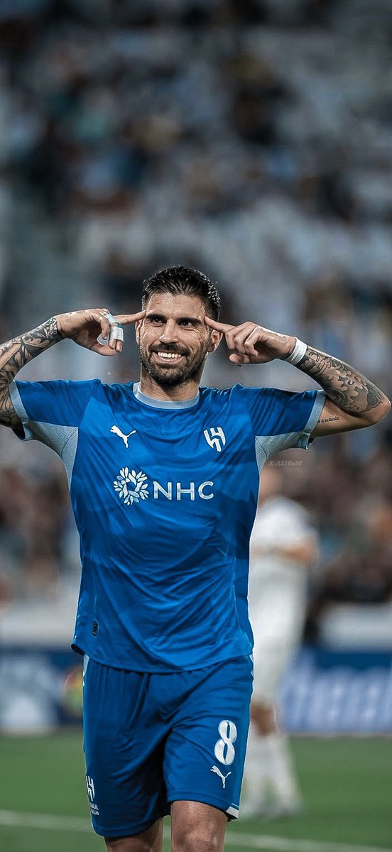 BB_6680's tweet photo. شمعة الهلال التي تضيئ دائما ، روبن نيفيز
💙💙💙💙💙💙💙💙💙💙💙😢 https://t.co/FjuUia9vag