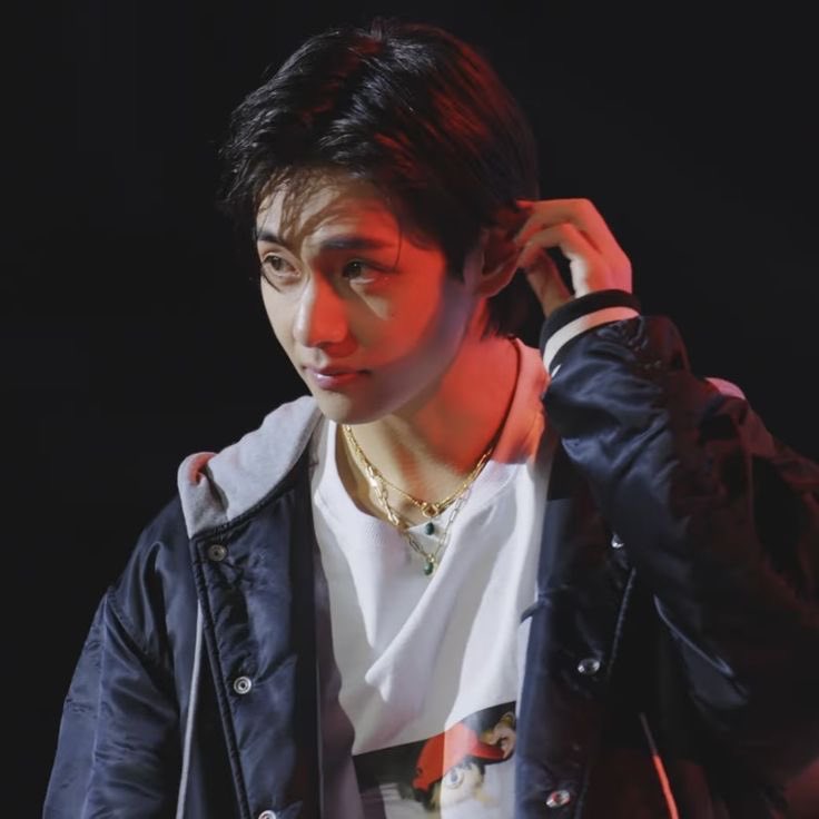 ikoosthv's tweet photo. i think i have feelings for that one hair slip https://t.co/YvFcGhG7VQ