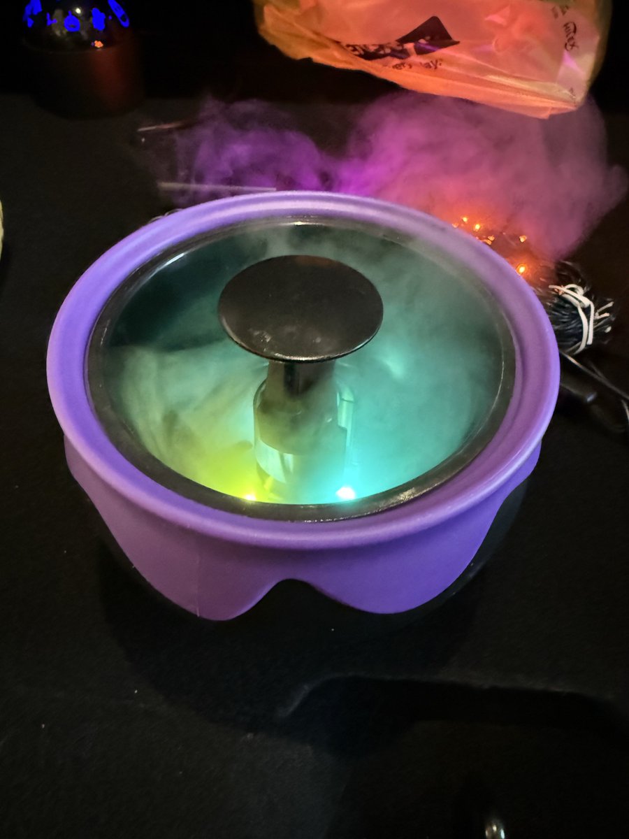 JuniperDriver's tweet photo. Look what I got for the Frunk or Treat @SYQCON95 Little smoking cauldron https://t.co/uuX4IJDlFK