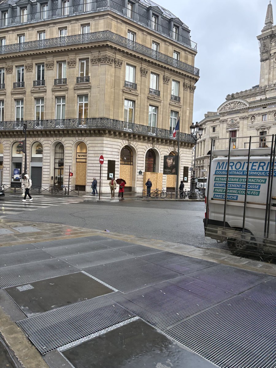 MarioInJr's tweet photo. @RadioGenoa París hace unas horas preparándose para mañana… sobrecogía verlo! https://t.co/JfzSK3UlVg