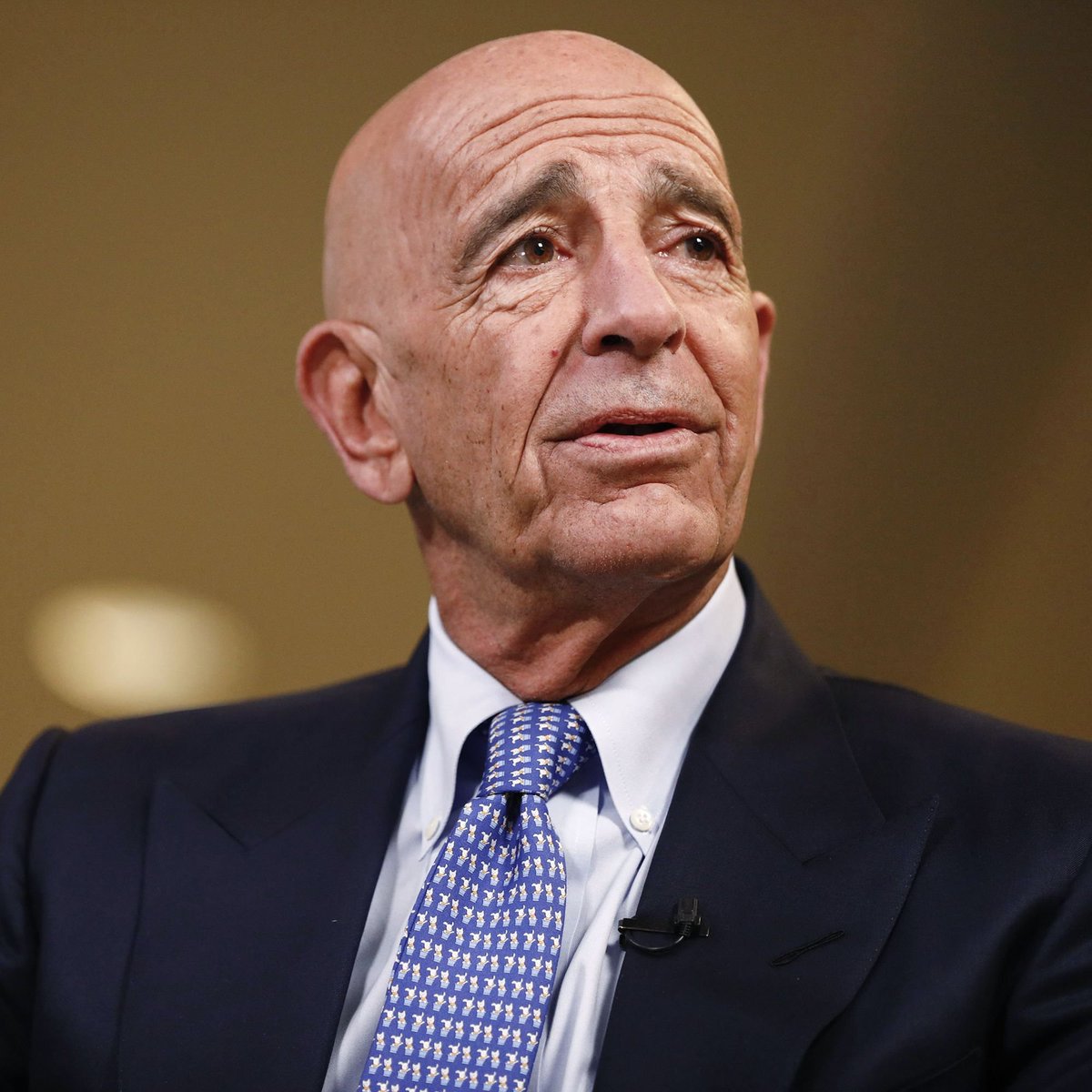 ConflictTR's tweet photo. Tom Barrack:

İran'da Şah'ı biz yerleştirdik. 1979'da Humeyni'yi biz yerleştirdik. Şah'ı biz devirdik. https://t.co/FHgt3xV5uQ