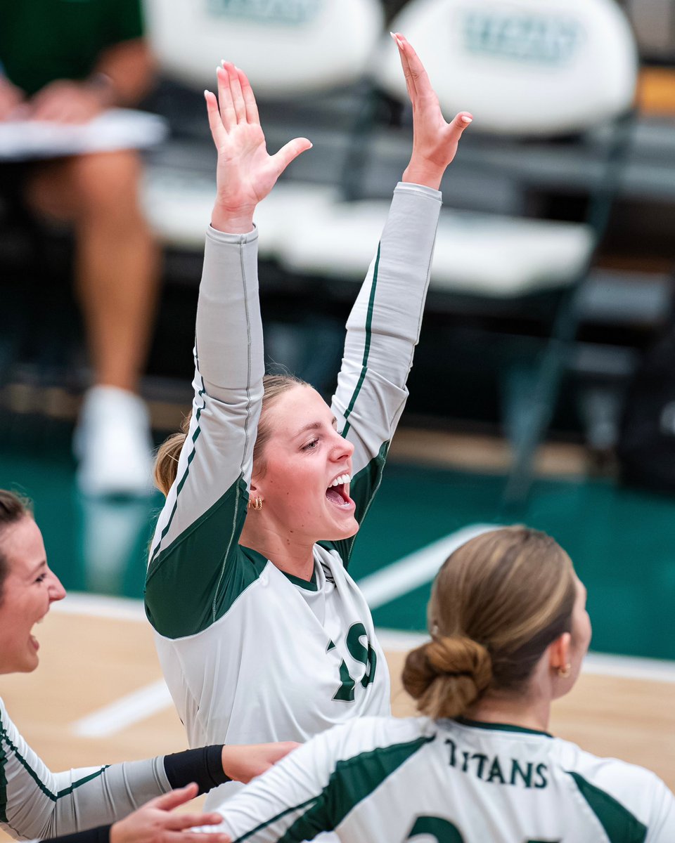 iwusports's tweet photo. that Shirk energy ⚡️

#TGOE | @IWUVolleyball | #d3vb https://t.co/G4bRNVHXyb