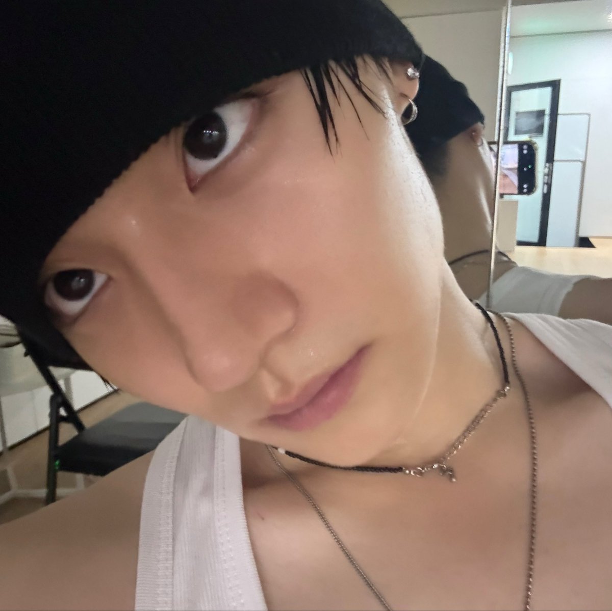 wonniebibi's tweet photo. graduated from the bottom school of bottoming with a degree in bottomology majoring in bottom eyes https://t.co/aRVJEfnL5W