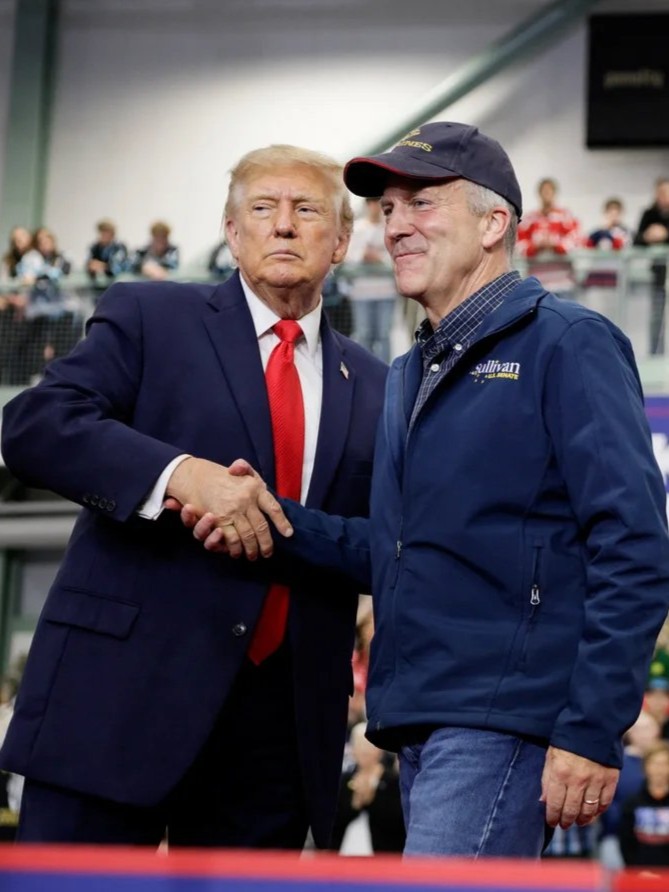 factpostnews's tweet photo. The Trump administration has moved to preemptively block certification of the Alaska Senate race if Trump-endorsed Dan Sullivan does not win. https://t.co/NZMhEe0Wbx