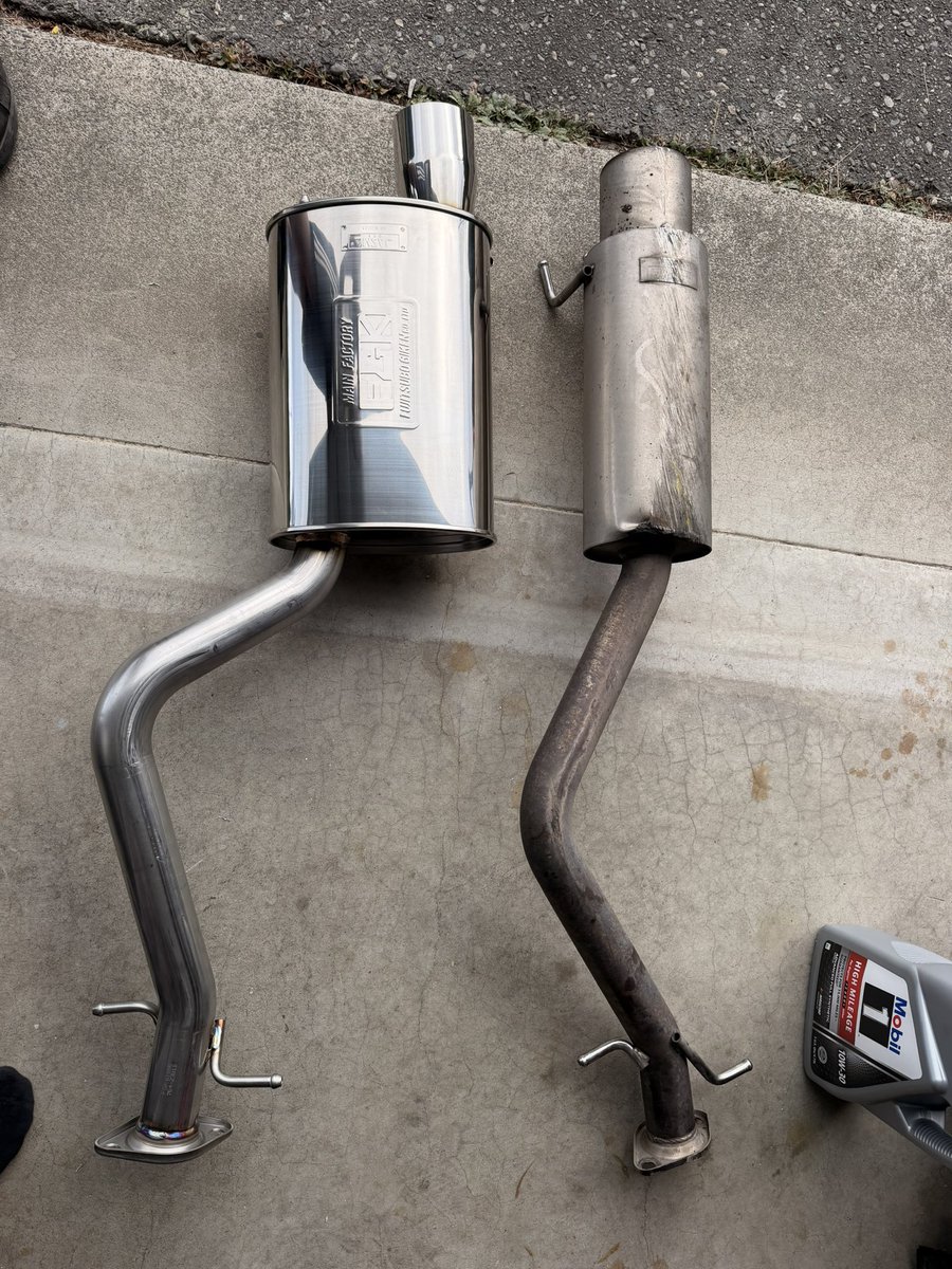 lastspellcard's tweet photo. The new exhaust also sounds amazing installed, I’ll have to video later 

Altezza exhaust doesn’t fit on is300, but lucky me that they share the same “onion ring” exhaust gasket https://t.co/dnTHZMaF0A