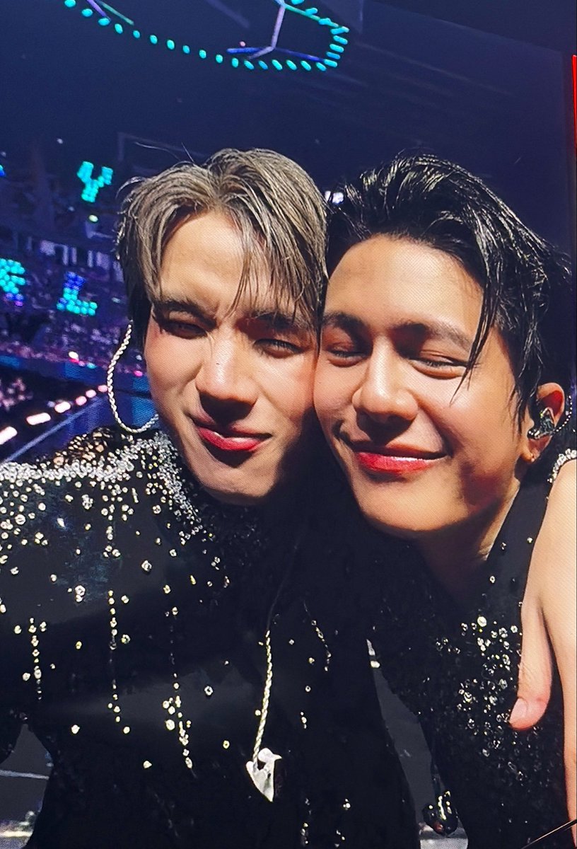Beside_Lego's tweet photo. ชั้นเดรส ทำไมไลแคนน่ารักจังวะ😭

THE REFLEXION BEGINS

#LYKNReflexionConcertD1
#LYKNReflexionConcert #LYKN https://t.co/VSIsLZZJ5P