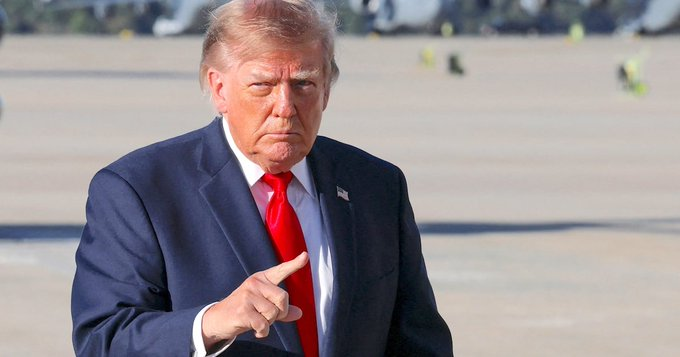 micyoung75's tweet photo. Four days before inauguration, Trump’s family sold 49% of World Liberty Financial for $500 million to a UAE-backed entity tied to Sheikh Tahnoon. A Circle shareholder sued Thursday in D.C. federal court, alleging that deal and a later $2 billion MGX-Binance transaction settled in WLF’s USD1 stablecoin violated the Foreign Emoluments Clause.