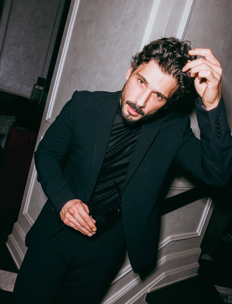 Vale71546145542's tweet photo. damn,this hot man 🖤
#DenizCanAktaş https://t.co/hZJhZnTwxk