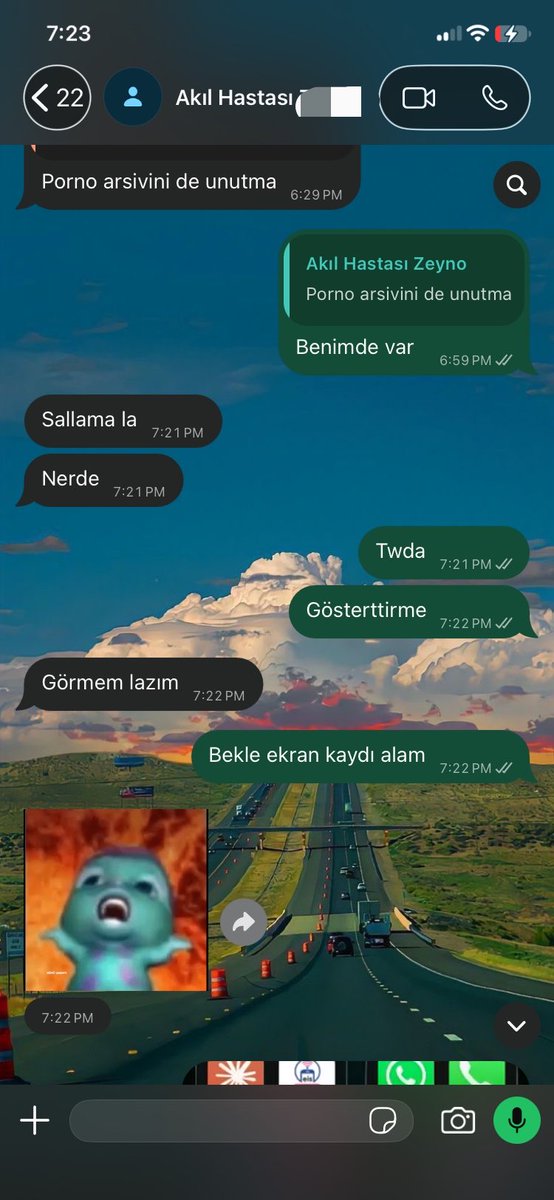delisiken51's tweet photo. Porno arşivi olan kız https://t.co/7lHXZRaiJn