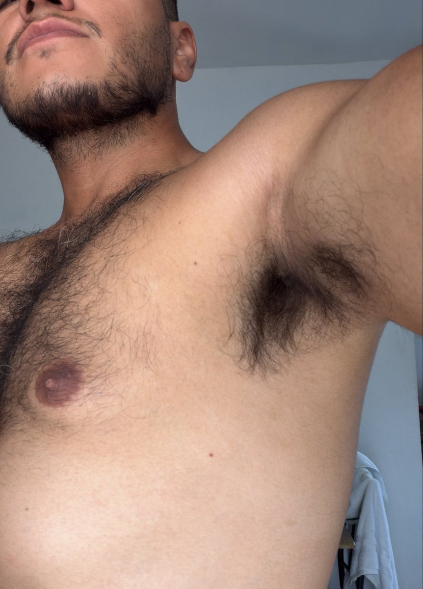 RobertOsoCun's tweet photo. Pregunto Las axilas saben mejor peludas o sin pelos ? 😈 https://t.co/cHc7XO7fLJ