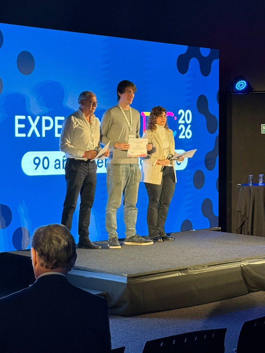 Bautistachesta's tweet photo. ¿Tu próximo compañero de obra puede ser un algoritmo? De eso hablamos en un panel de la Experiencia TIIC. 

Creo que la IA puede ayudar a armar modelos, recalcular cuando cambia el proyecto y documentar. La decisión final sigue siendo del ingeniero que firma. https://t.co/EltTcLwYPv
