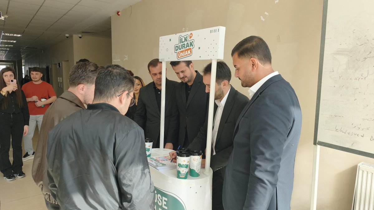 AkGenclikIgdir's tweet photo. Gençlik Kolları MKYK Üyemiz ve Teşkilat Başkan Yardımcımız Sayın Yunus Emre Şahin ile Gençlik Kolları MKYK Üyemiz Sayın Talha Murat Arin’nin katılımlarıyla, Iğdır Üniversitemizde ÜNİAK teşkilatımızın düzenlediği Kampüse Hoş Geldin programı kapsamında üniversiteli kardeşlerimizle bir araya geldik. 🇹🇷

Gençliğimizin enerjisi, heyecanı ve fikirleriyle Türkiye Yüzyılı’nı birlikte inşa etmek için genç kardeşlerimizle buluşmaya, gönül bağlarımızı güçlendirmeye devam ediyoruz. 💪🏻

#AKGençlik #ÜNİAK #TürkiyeYüzyılı