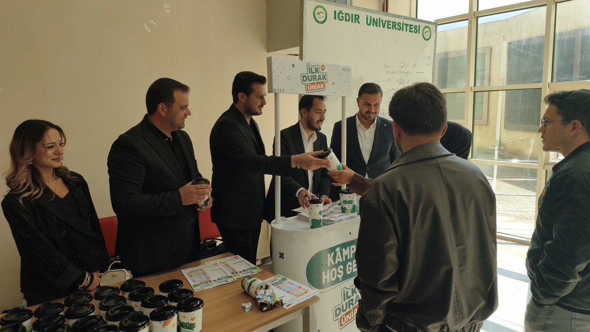 AkGenclikIgdir's tweet photo. Gençlik Kolları MKYK Üyemiz ve Teşkilat Başkan Yardımcımız Sayın Yunus Emre Şahin ile Gençlik Kolları MKYK Üyemiz Sayın Talha Murat Arin’nin katılımlarıyla, Iğdır Üniversitemizde ÜNİAK teşkilatımızın düzenlediği Kampüse Hoş Geldin programı kapsamında üniversiteli kardeşlerimizle bir araya geldik. 🇹🇷

Gençliğimizin enerjisi, heyecanı ve fikirleriyle Türkiye Yüzyılı’nı birlikte inşa etmek için genç kardeşlerimizle buluşmaya, gönül bağlarımızı güçlendirmeye devam ediyoruz. 💪🏻

#AKGençlik #ÜNİAK #TürkiyeYüzyılı