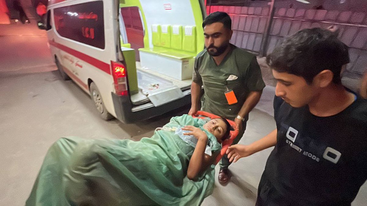 DmodosCutter's tweet photo. 🚨BREAKING: Israeli Airstrikes On Gaza’s Al-Mawasi Area Inflicts 11 Civilian Casualties

The bombardment of Gaza does not stop. https://t.co/65oGW2hz37