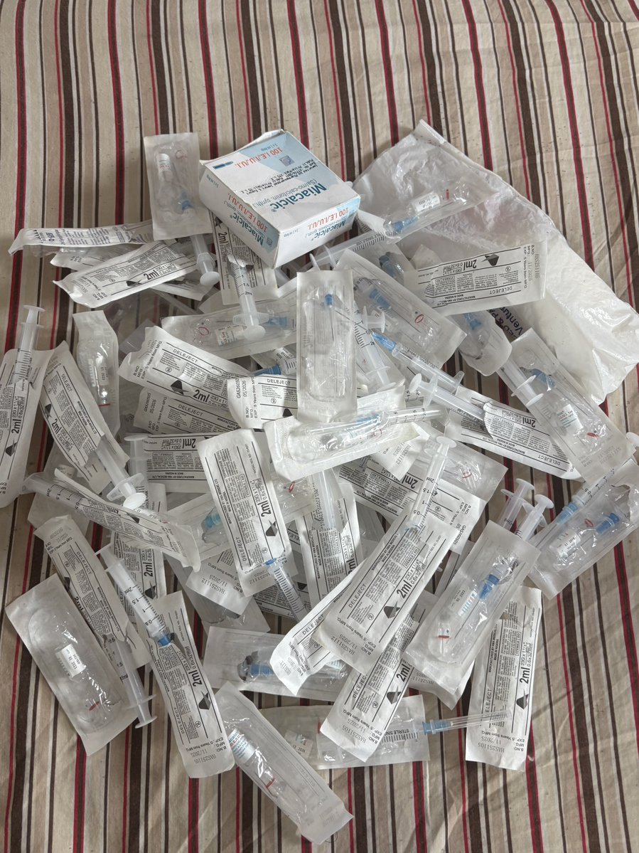 _belikebaddy's tweet photo. I just completed an important phase in my recovery journey,

Had to take an injection by myself everyday for 3 months (p.s, my surgeon taught me how to) and it came with side effects.. vomiting, rashes, body weakness.

Thanks to everybody who’s supporting me so far,God bless you. https://t.co/ifzTM8HleC