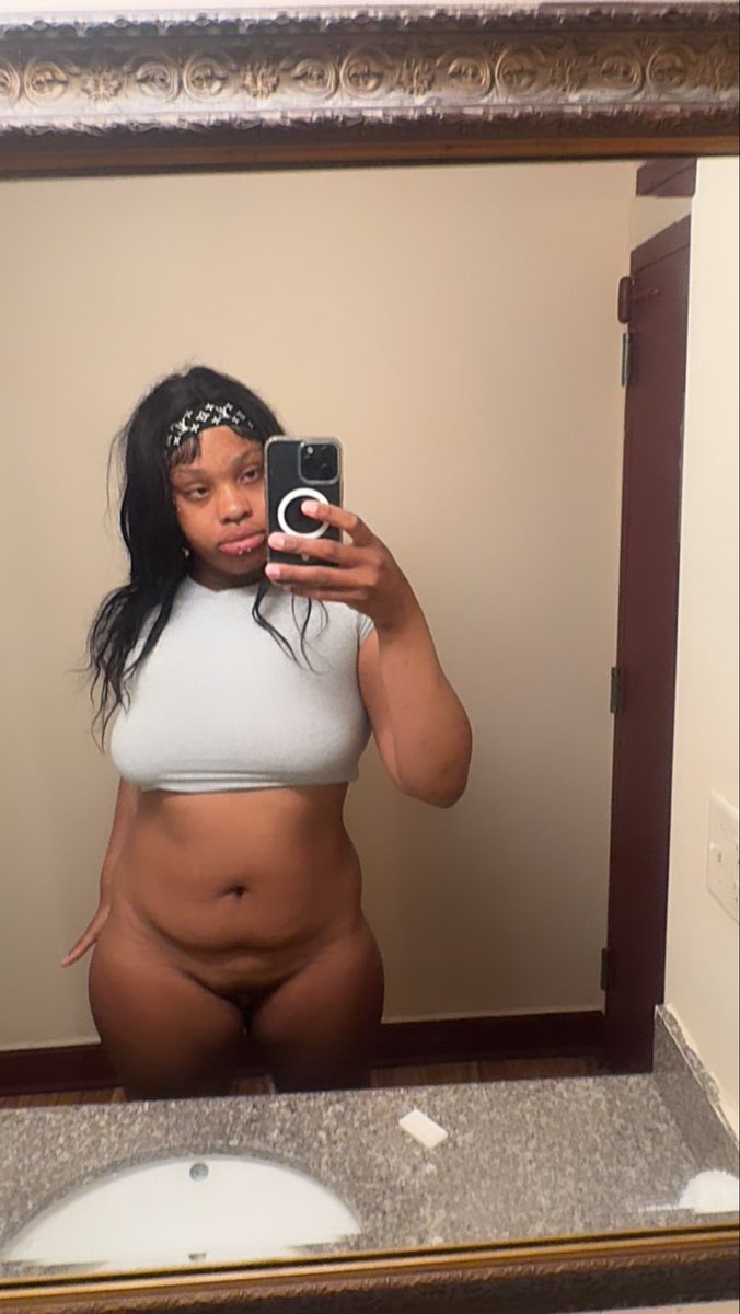lonii2freaky's tweet photo. Good afternoon daddy👅👅💗💗 https://t.co/Flp31KlgcQ