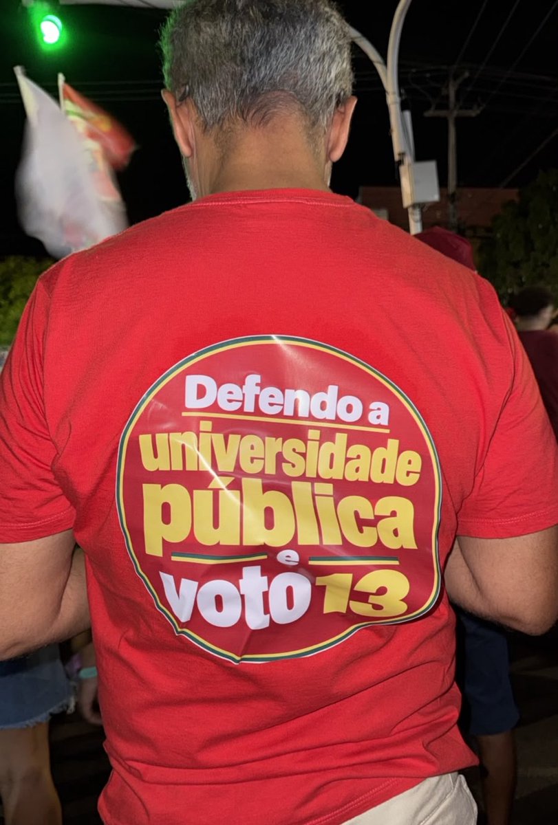 annabeatrizb___'s tweet photo. meu pai nunca trairia nossa pátria🇧🇷💪🏽 https://t.co/4BdNzgboYT