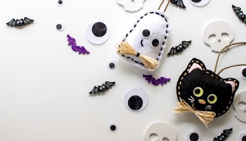 StartWithThis's tweet photo. Five Unique &amp; Different Ways To Celebrate #Halloween!

https://t.co/AOLZAXoQzR

#blogging #bloggers #blogger #influencer #influencers https://t.co/vznyYP0KXZ