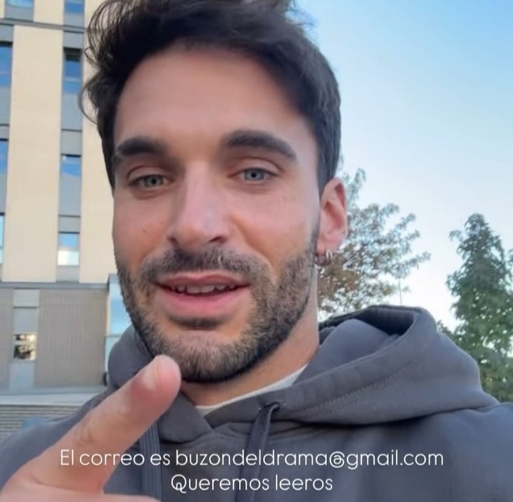 mariajamiro's tweet photo. A las 20:00 nuestro buzón del drama!! Y por cierto ahí tenéis el correo para vuestros dramas 😉 #Violedi23O https://t.co/UBAzLqxRcE