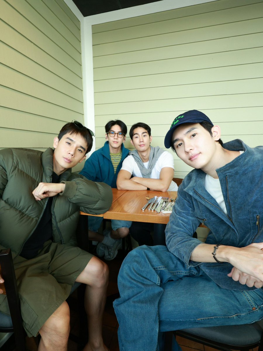 NNKKFIGHTING's tweet photo. นี่นะคะ วีธีไปนั่งกินข้าวกะเพื่อน แล้วมีหวานใจไปด้วย 🥺🥺🥺🫠🫠🫠🫠🫠

#JimmySea #ForceBook https://t.co/A4YQR4HXkc