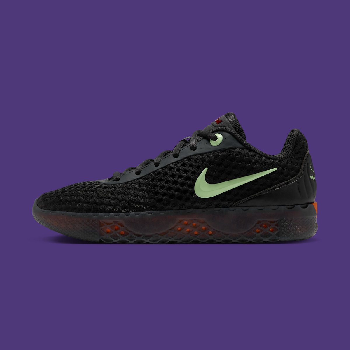 nicekicks's tweet photo. Nike LeBron Witness X "Halloween" is available!

📲 https://t.co/f7RZgDZhHM https://t.co/etPMgJ4hml