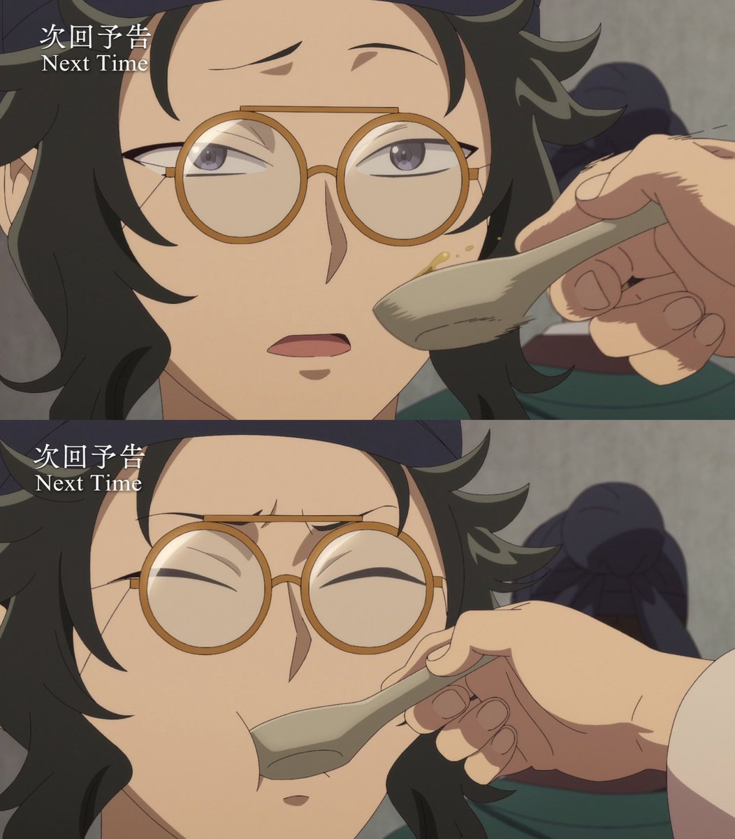 keiuzuki's tweet photo. the difference between how gently Maomao is feeding Jinshi compared to how she is shoving the spoon in Lahan's mouth 😭 https://t.co/xshyEzZLjG