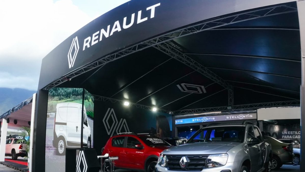 ElUniversal's tweet photo. Renault Venezuela presenta las nuevas Oroch y Kardian en la 15.ª edición del Autofest Caracas | #ElUniversal | #EUVzla 

https://t.co/znRFPaJmwH https://t.co/AxqPWdNrYZ